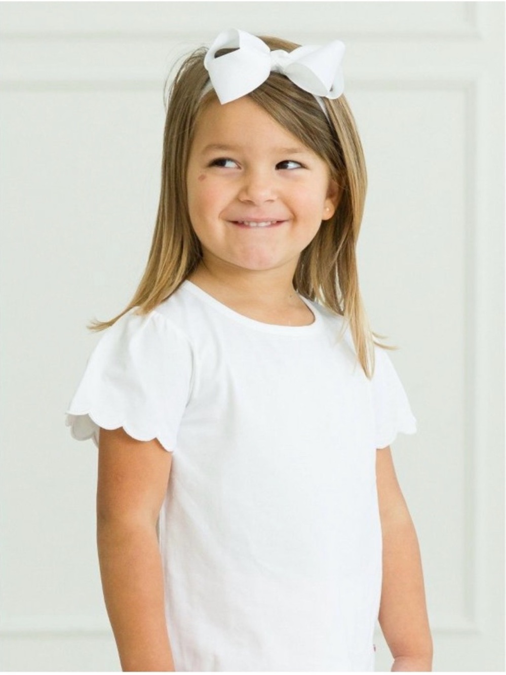 NWT - Rufflebutts White Short-sleeved scalloped tee